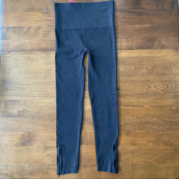 Spanx Side-Zip Seamless Legging X-Large Black HTF NEW - Picture 2 of 4